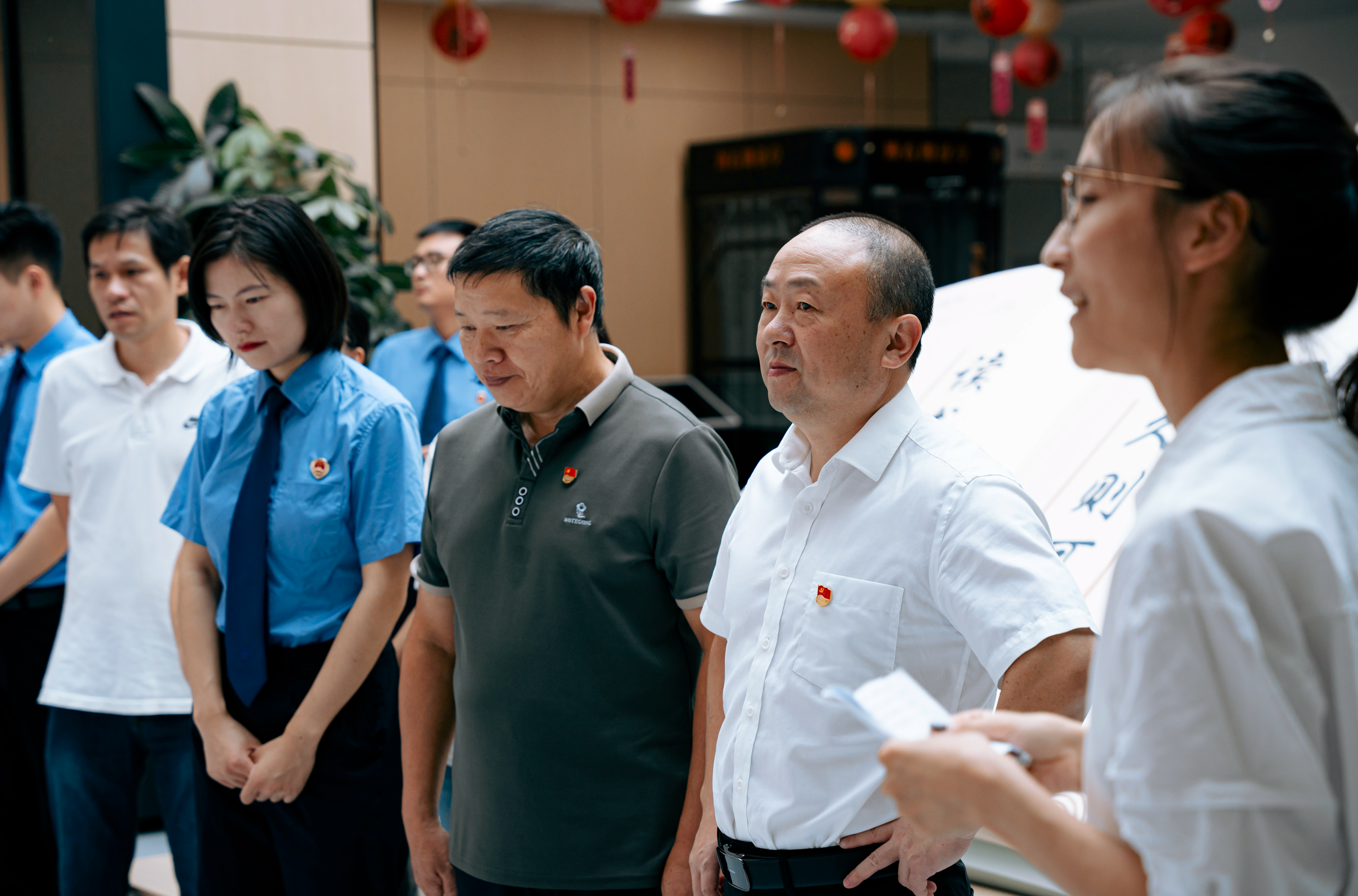 县委政法委开展“铭记历史 砥砺奋进”主题党日活动